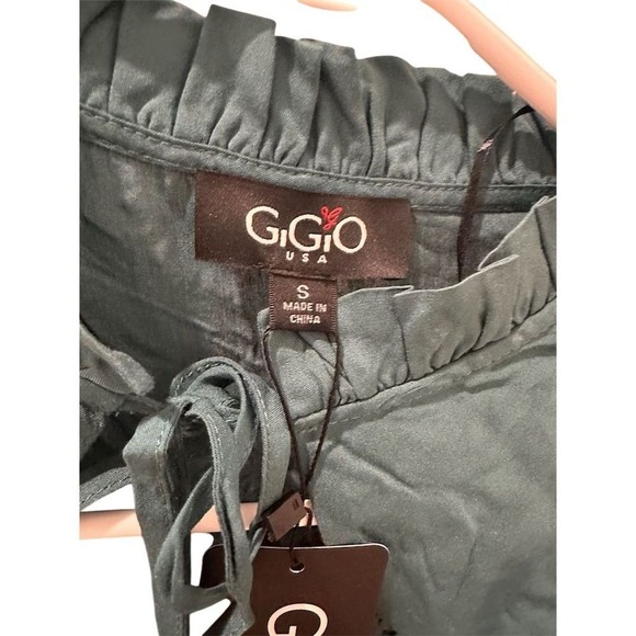 Women's Green top Size S Casual Activewear‎ - Picture 4 of 6